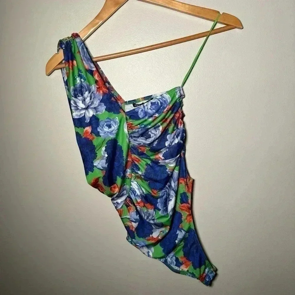 Zara  NEW printed asymmetrical bodysuit S - Picture 4 of 8